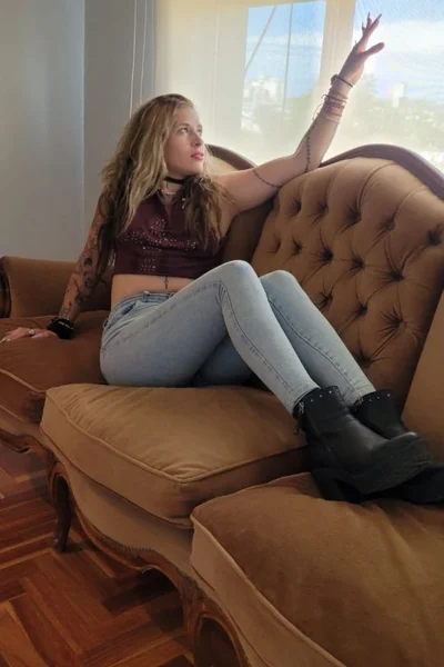 Ailen (23 anos) — Luján, Argentina - 101