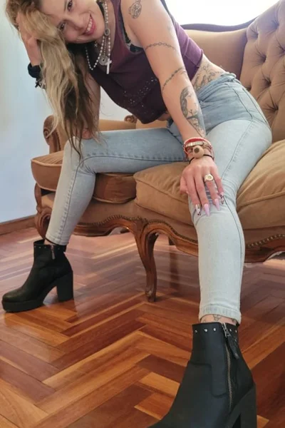 Ailen (23 anos) — Luján, Argentina - 108