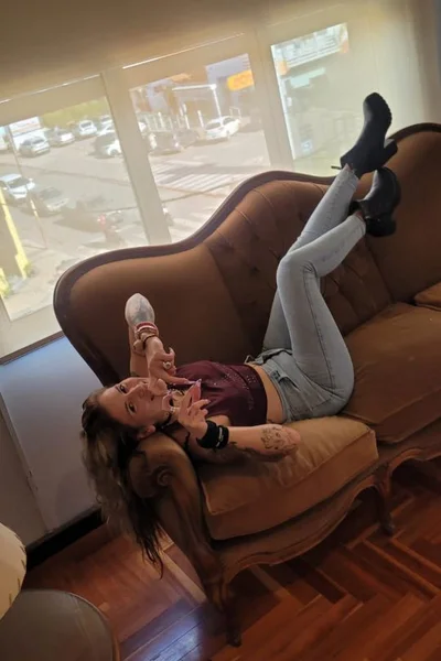 Ailen (23 anos) — Luján, Argentina - 99