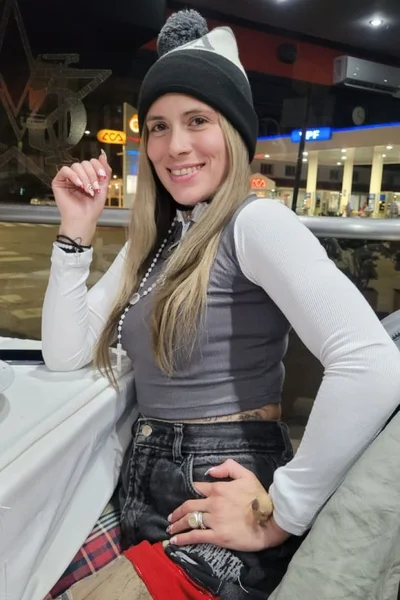 Ailen (23 anos) — Luján, Argentina - 94