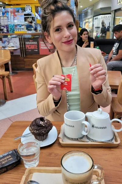 Ailen (23 anos) — Luján, Argentina - 136