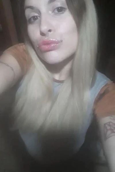 Ailen (23 anos) — Luján, Argentina - 22