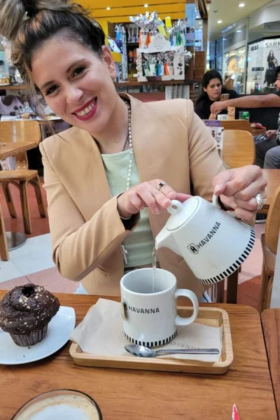 Ailen (23 anos) — Luján, Argentina - 140