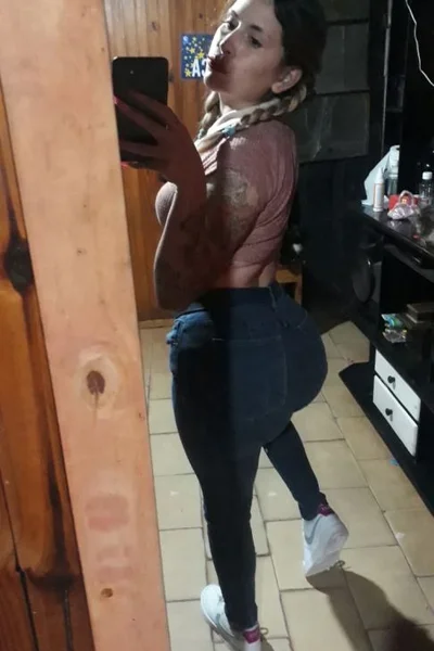 Ailen (23 anos) — Luján, Argentina - 19