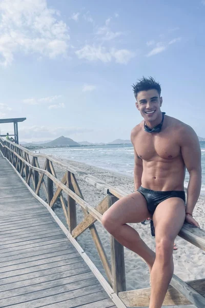Eloy (29 años) — Madrid, España - 22