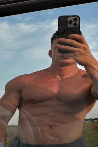 Eloy (29 años) — Madrid, España - 8