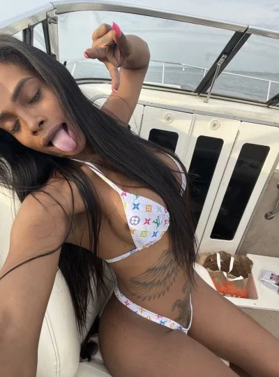Adhara Foxxy (27 anos) — Benidorm, España - 40
