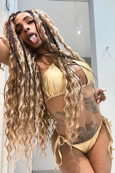 Adhara Foxxy (27 anos) — Benidorm, España - 13