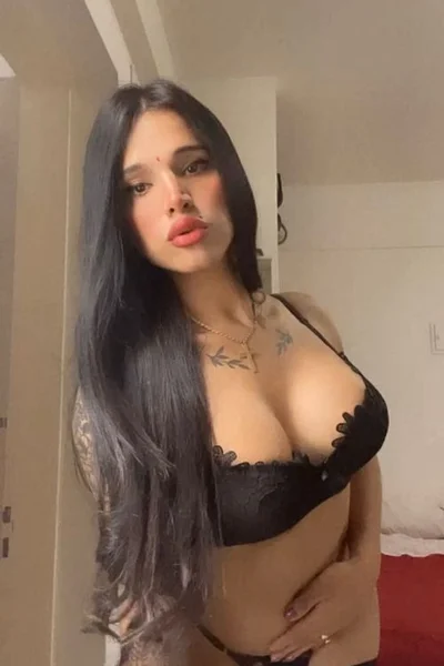 Nicole y Victoria (28 years) — Palermo, Argentina - 54