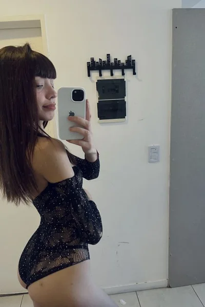Martina (18 años) — Microcentro, Argentina - 2