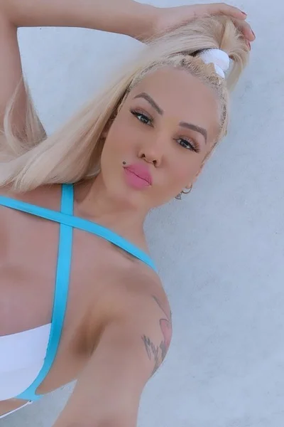 Claudia Isabella (28 anos) — Madrid, España - 37