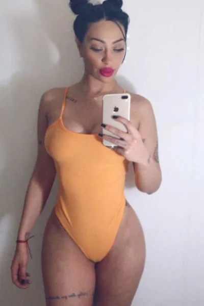 Melisa (26 anos) — Microcentro, Argentina - 35