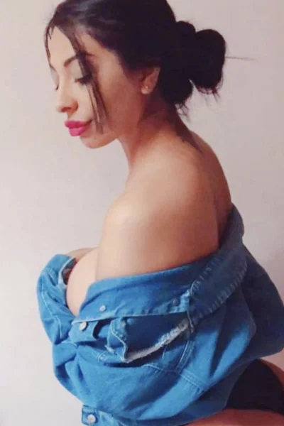 Melisa (26 anos) — Microcentro, Argentina - 41