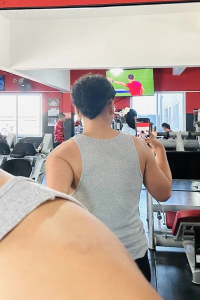 Agustin (20 años) — Colegiales, Argentina - 4