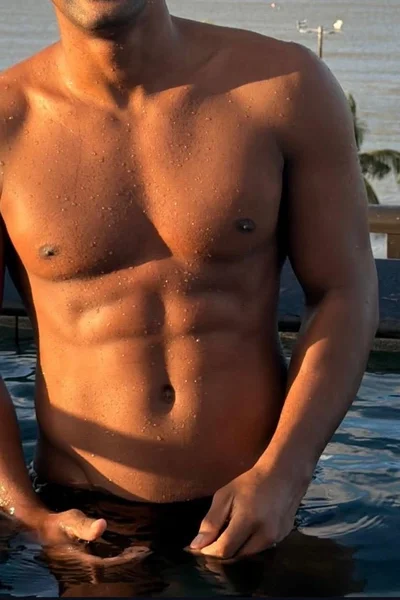 Emiliano (26 años) — Madrid, España - 1