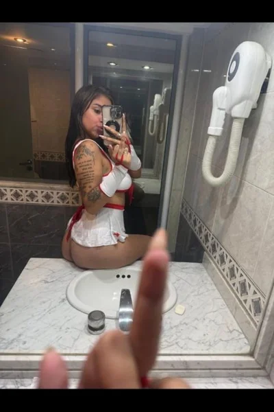Micaela (26 años) — Quilmes, Argentina - 5