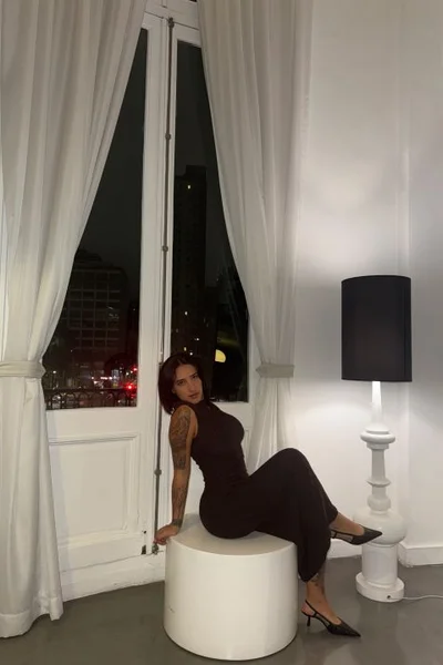 Carla (24 años) — Madrid, España - 5
