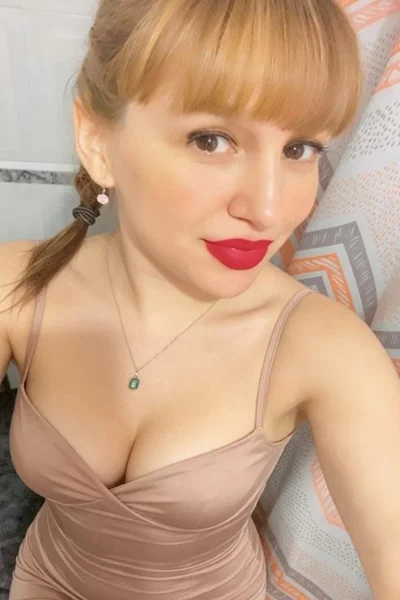 Valeria (27 years) — Ushuaia, Argentina - 19
