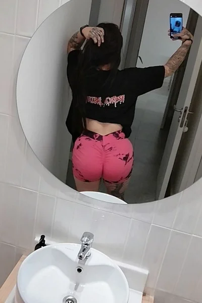 Julieta Vip (22 years) — Palermo, Argentina - 9