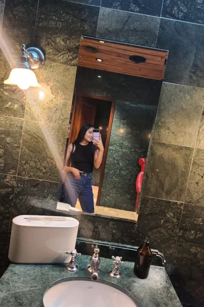 Julieta (23 años) — Microcentro, Argentina - 9