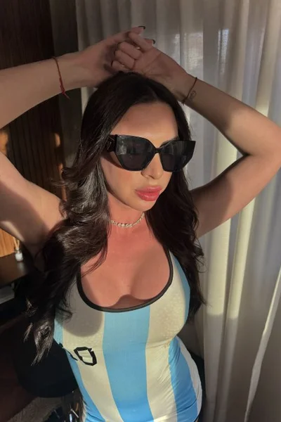 Mica (24 años) — Recoleta, Argentina - 14