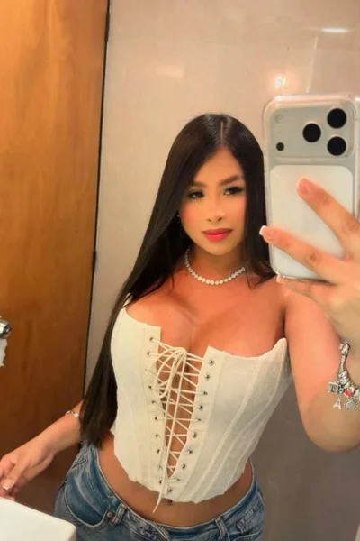 Paola (23 años) — Málaga, España - 5
