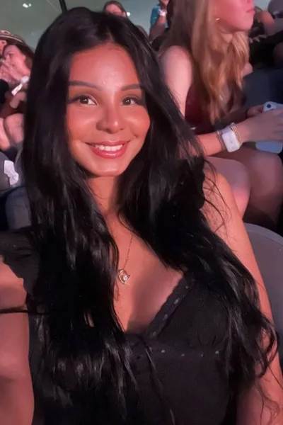 Danika (26 años) — Alicante, España - 9
