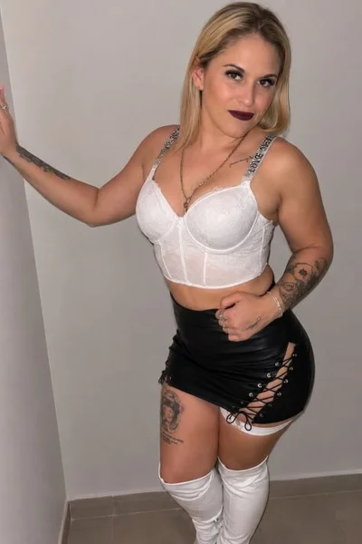 Micaela (29 años) — San Miguel, Argentina - 22
