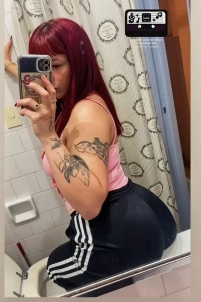 Nicky (22 años) — Microcentro, Argentina - 1