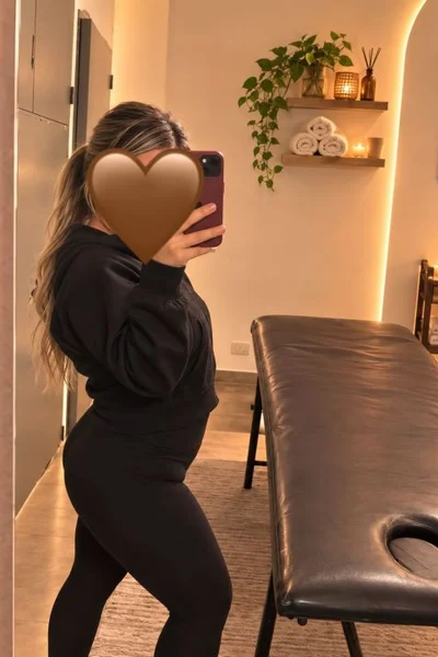 Luna (26 años) — Vicente López, Argentina - 6
