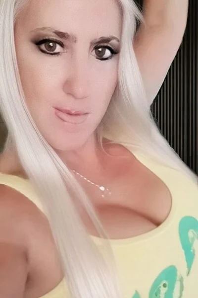 Mara (42 anos) — Mar del Plata, Argentina - 19