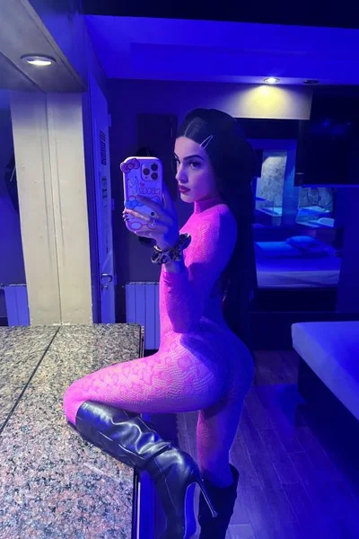 Baby Julieta (22 años) — Microcentro, Argentina - 7