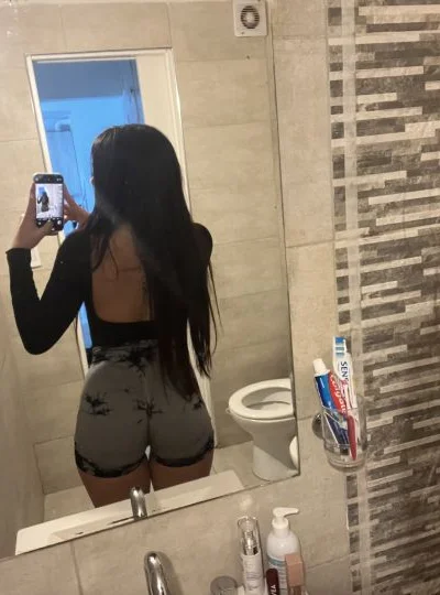 Abril (21 años) — Mar del Plata, Argentina - 3