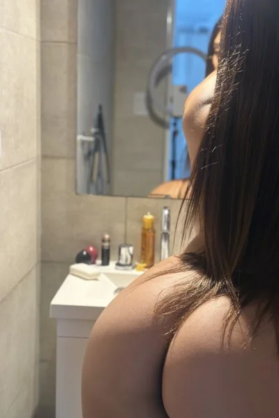 Abril (21 años) — Mar del Plata, Argentina - 9