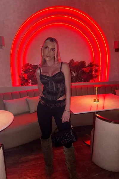 Julieta Diaz (28 años) — Palermo, Argentina - 9