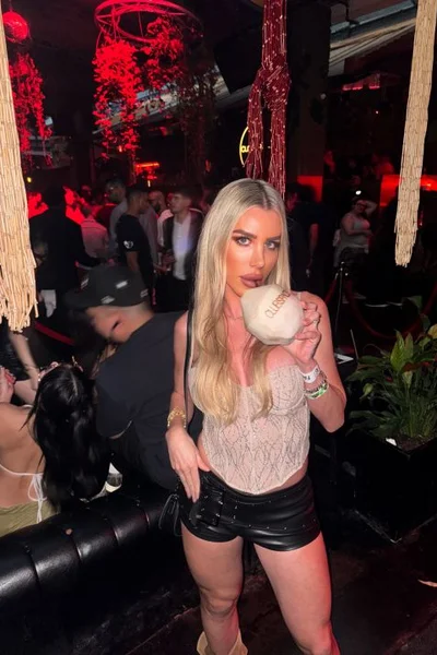 Julieta Diaz (28 años) — Palermo, Argentina - 10