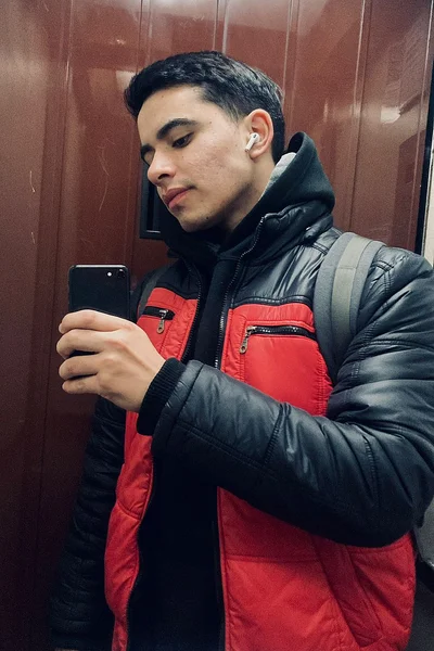 Alex (22 años) — CABA / Recoleta