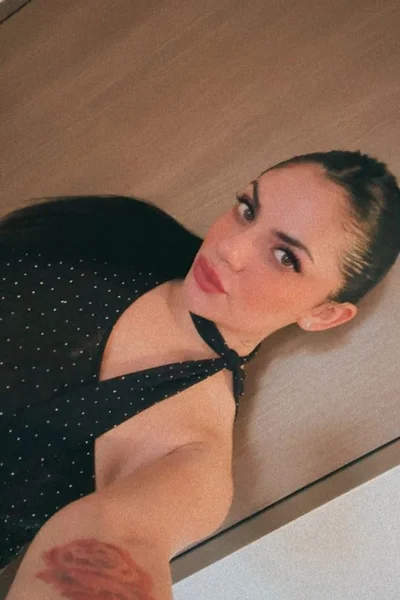 Julieta (25 años) — San Telmo, Argentina - 10