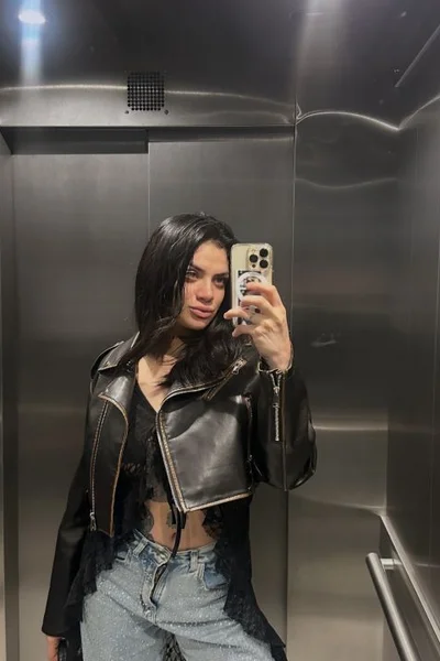Julieta (25 años) — San Telmo, Argentina - 3