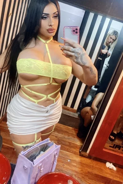 Giovanna M (24 años) — Palermo, Argentina - 22