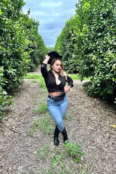 Tania (20 years) — Villa Urquiza, Argentina - 10