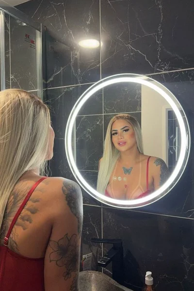 Karol (24 años) — Barcelona, España - 91