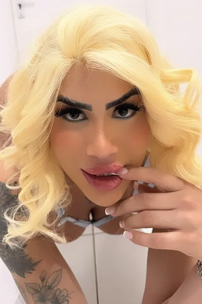Karol (24 años) — Barcelona, España - 85