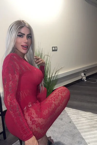 Karol (24 años) — Barcelona, España - 6