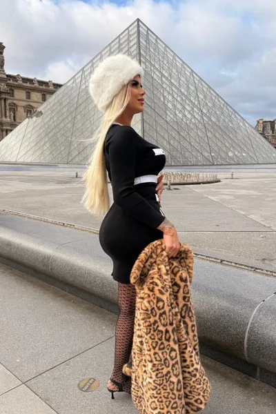 Karol (24 años) — Barcelona, España - 101