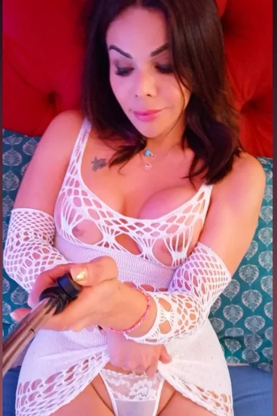 Camila Villanueva (34 anos) — Microcentro, Argentina - 136