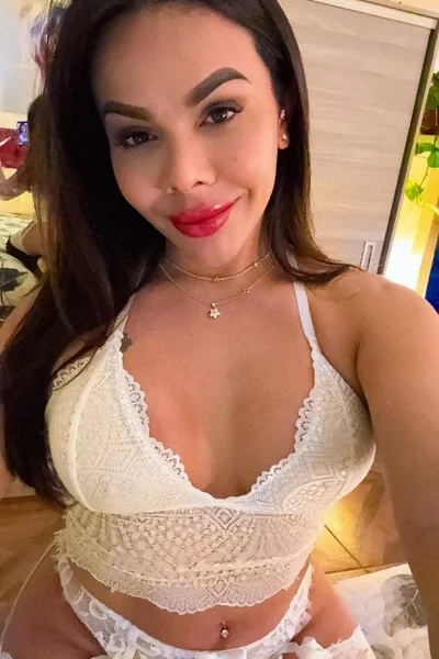 Camila Villanueva (34 anos) — Microcentro, Argentina - 51