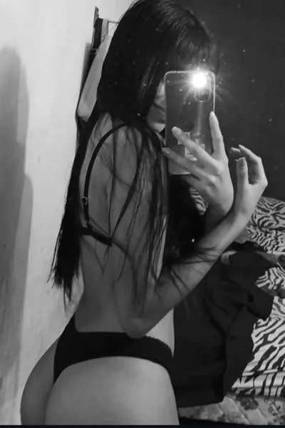 Alondra (24 años) — Microcentro, Argentina - 12