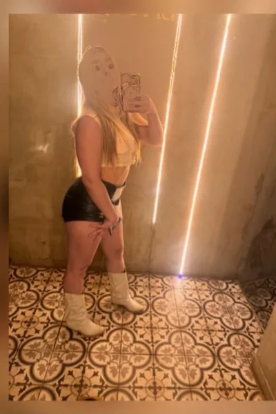 Alice (23 anos) — Rosario, Argentina - 1