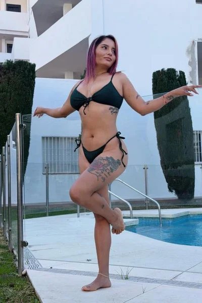 Astrid (26 años) — Marbella, España - 19
